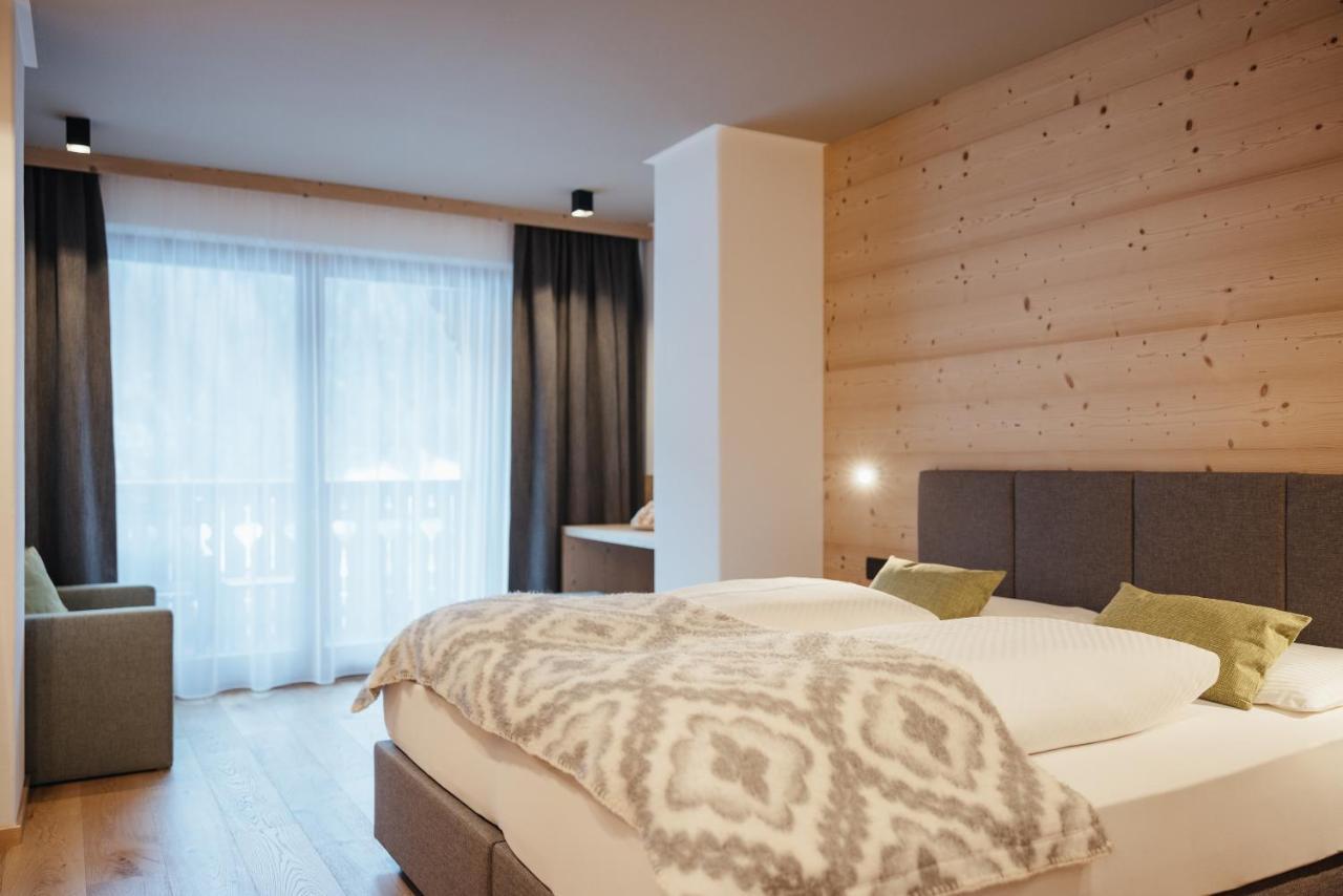 Berghotel Sanvi San Martino in Badia Esterno foto