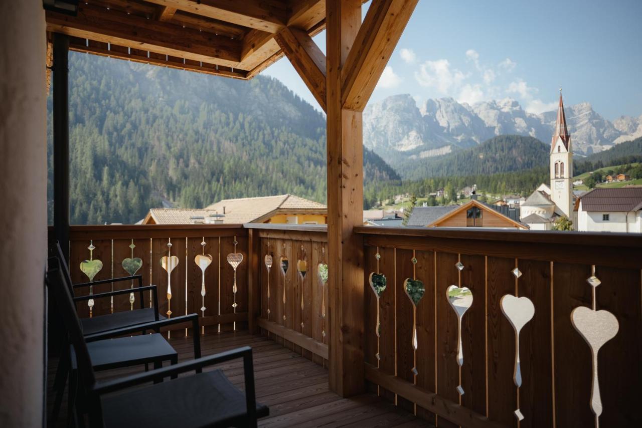 Berghotel Sanvi San Martino in Badia Esterno foto