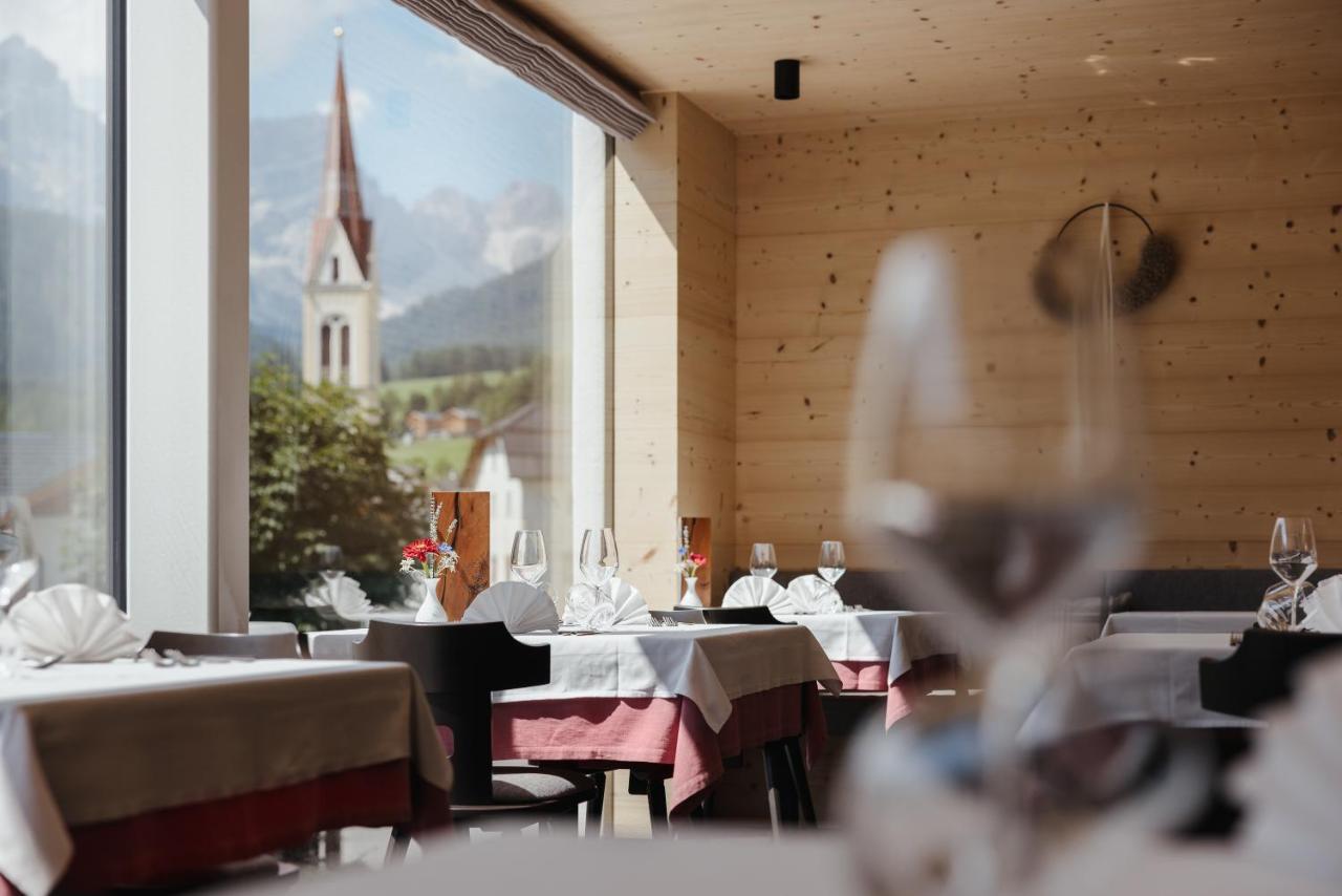 Berghotel Sanvi San Martino in Badia Esterno foto