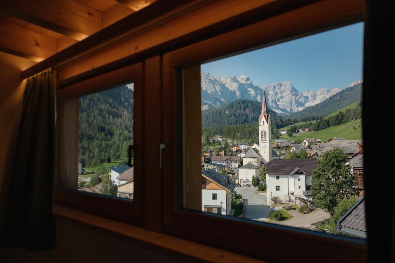Berghotel Sanvi San Martino in Badia Esterno foto
